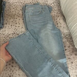 LEVIS BABY FLARE JEAN